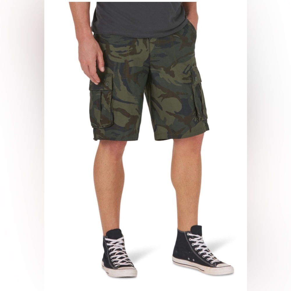 Lee Men's Moss Camo Westport Performance Cargo Short with Stretch, 
11”inseam